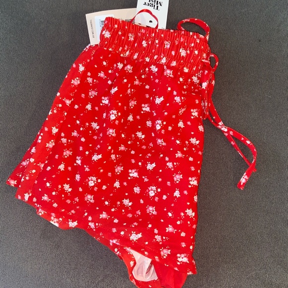 Tiger Mist red flowy short - Picture 2 of 5